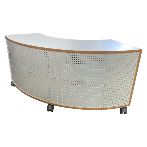 Korpus-Regal auf 1/4-Kreis-Grundriß, Rückwand aus Lochblech Bogenregal auf 90°, B/H/T: 140x62.5x57 cm, mit 4 Fächern
